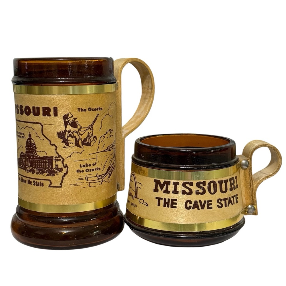 Vintage Set of 2 Missouri Souvenir Amber Glass and Wood Handled Mugs